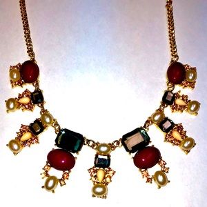 Artizan Ultimate Holiday Necklace - Burgundy